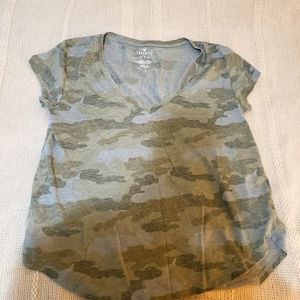 American eagle camo tee